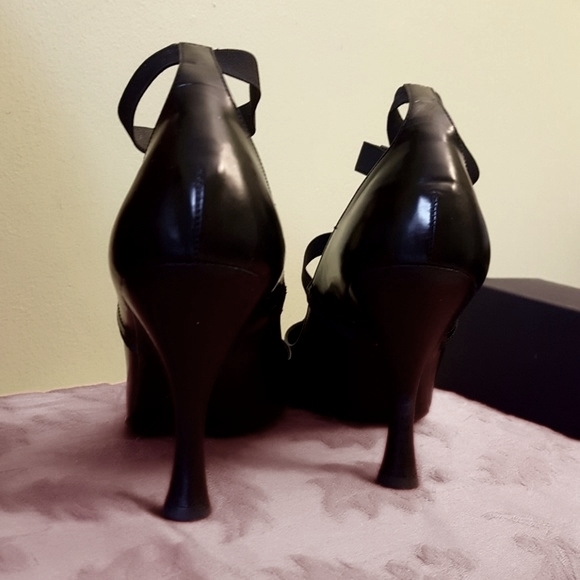 Prada Shoe - Picture 5 of 5